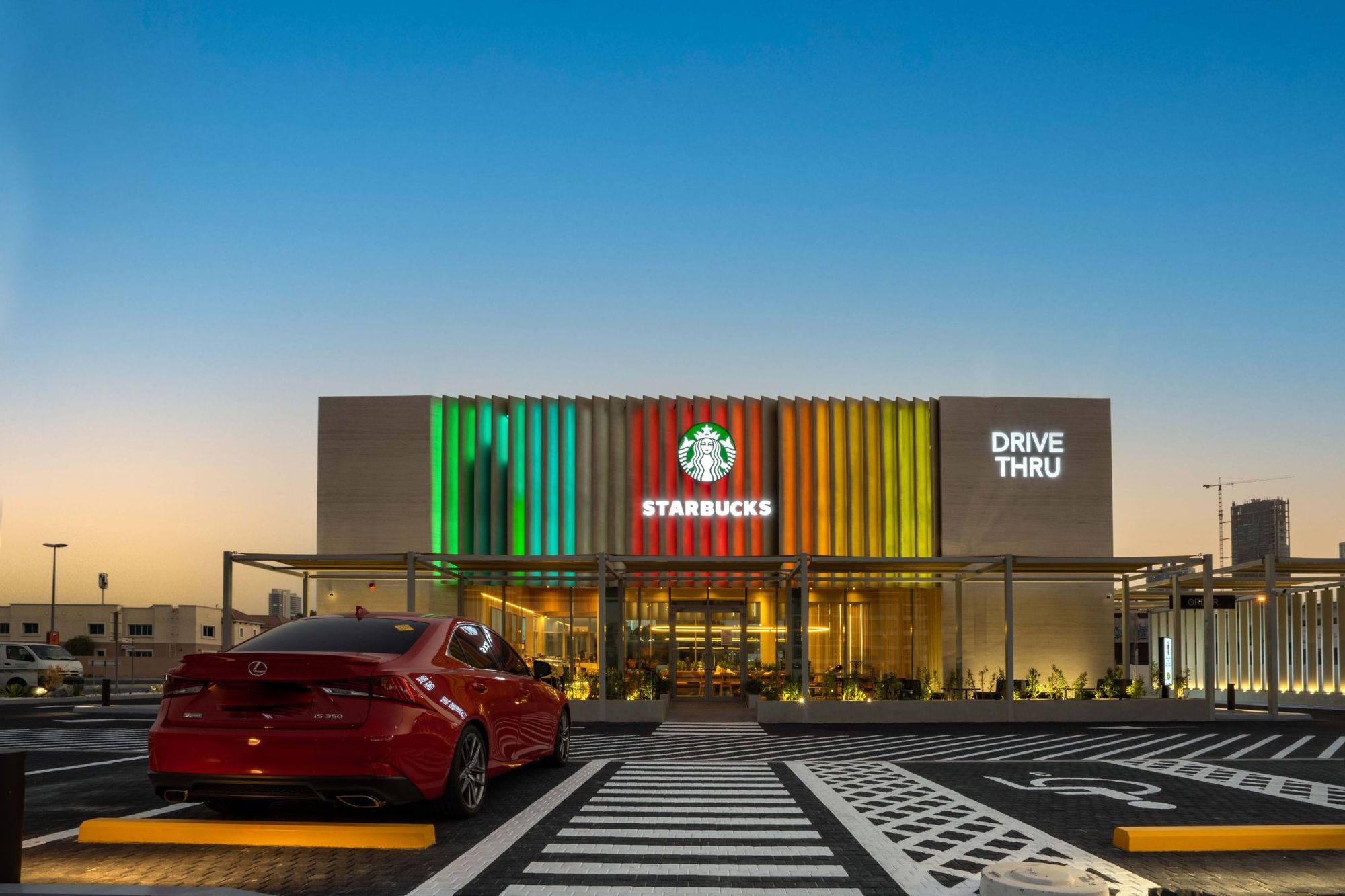 Кофейня Starbucks Drive Thru Store в Дубае