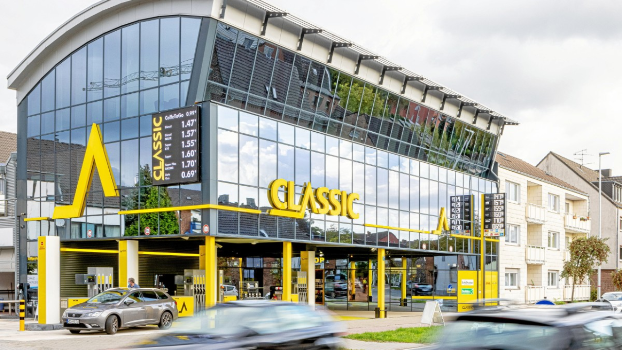 Автозаправочная станция CLASSIC в Мёрс (Германия)