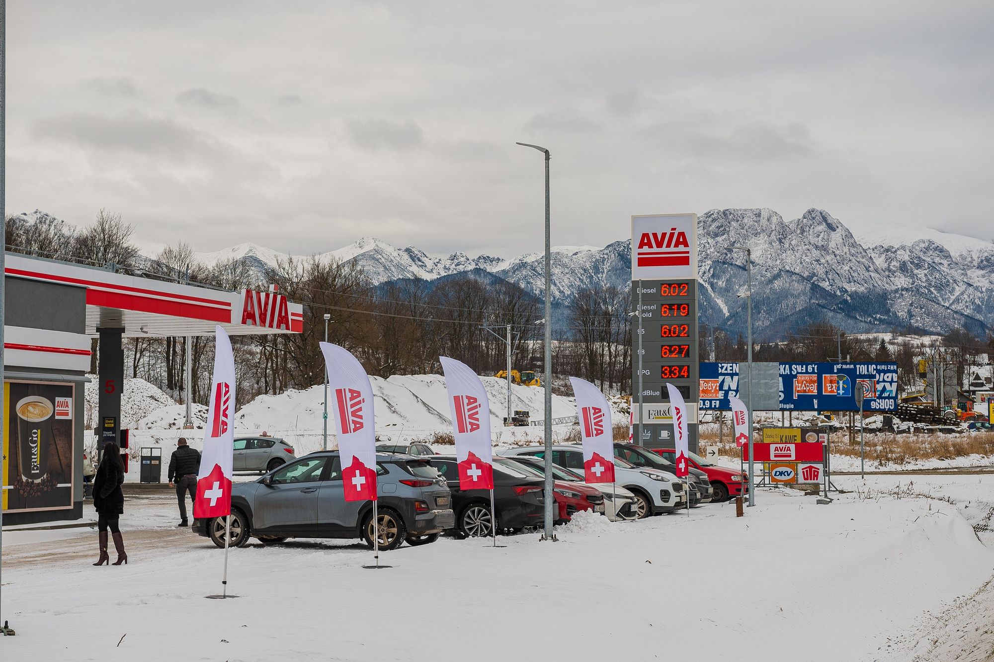 Современная АЗС AVIA в Закопане (Польша)