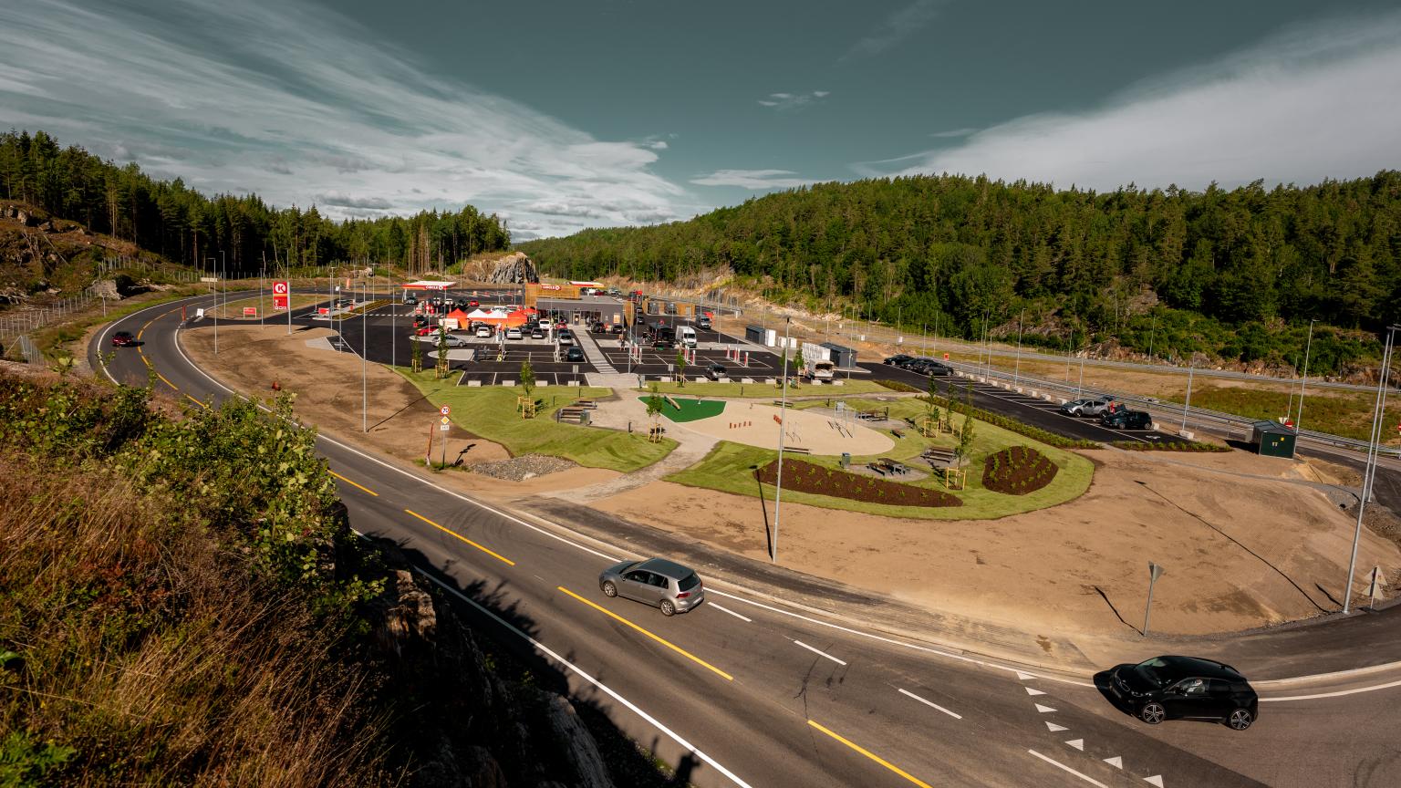 Автозаправочный комплекс Circle K E18 Bamble – полноценный придорожный сервис в Норвегии