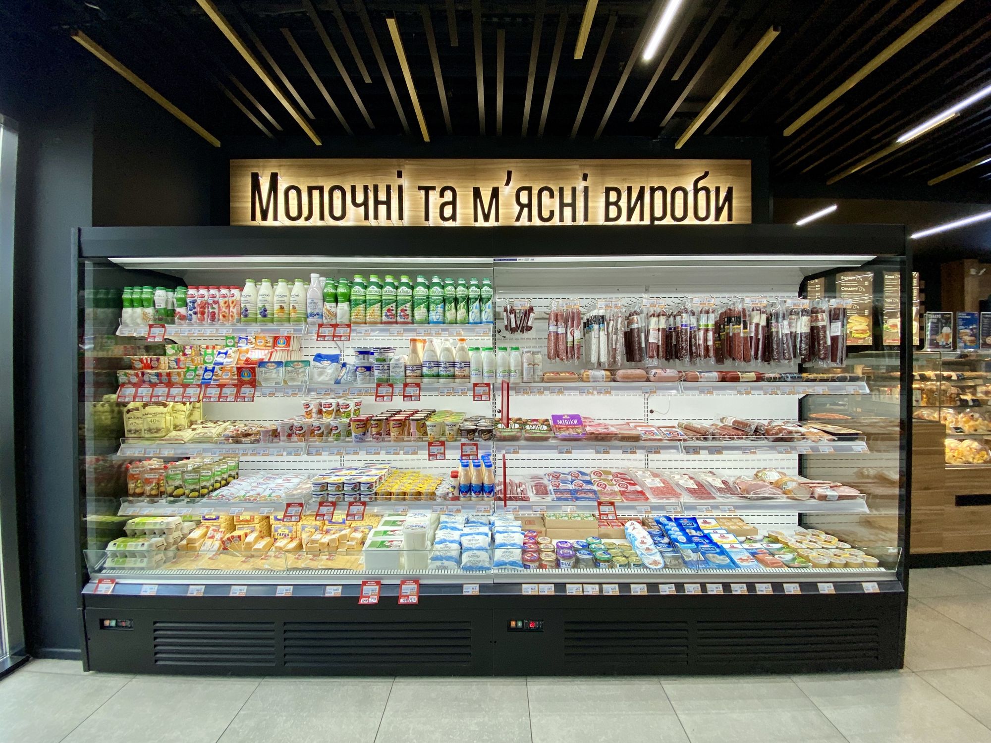 В продаже на АЗС БРСМ-Нафта молочная продукция, включая сыры собственного производства торговой марки «Вись» и фета