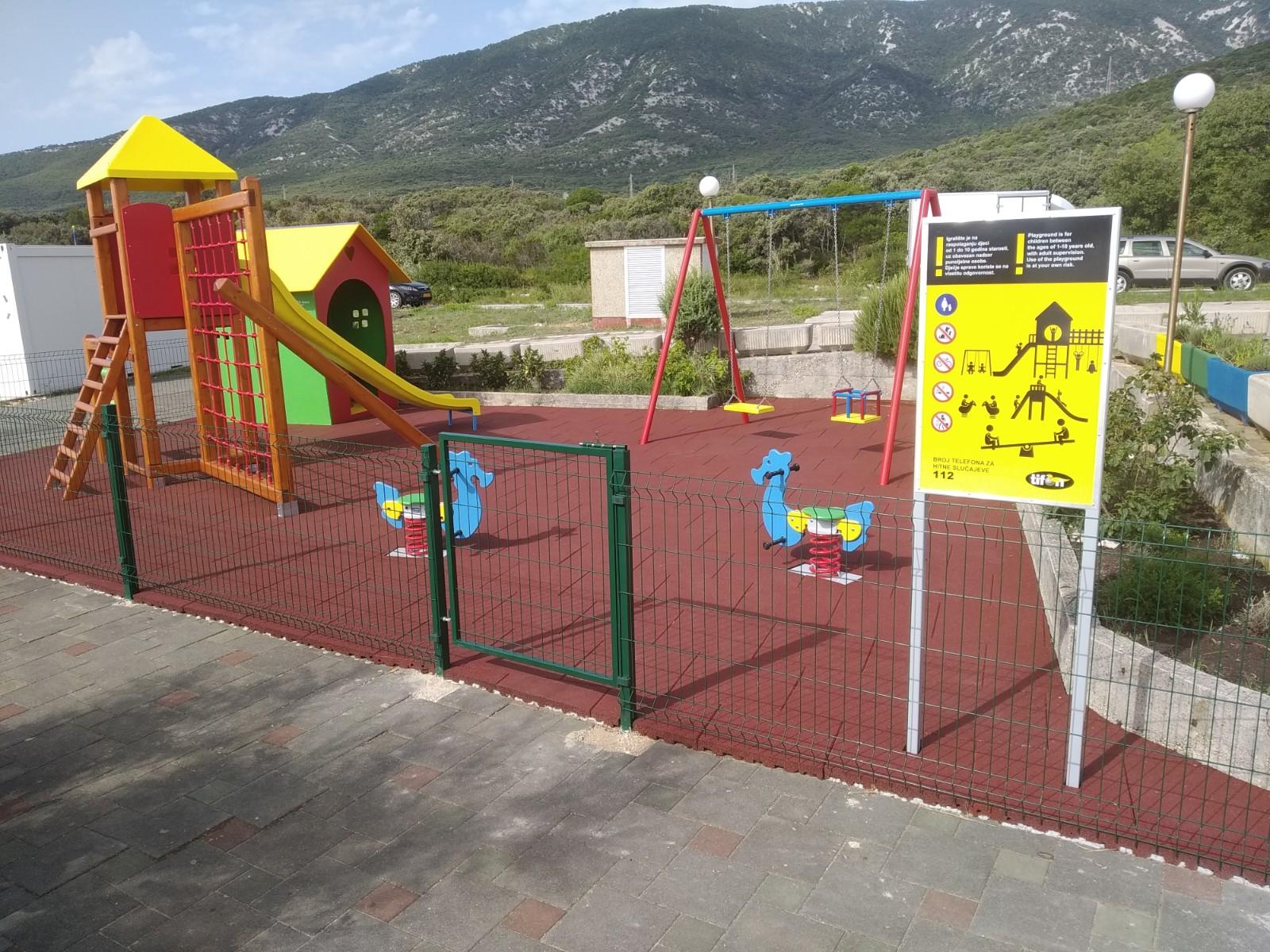 Детская площадка на АЗС TIFON (Хорватия)