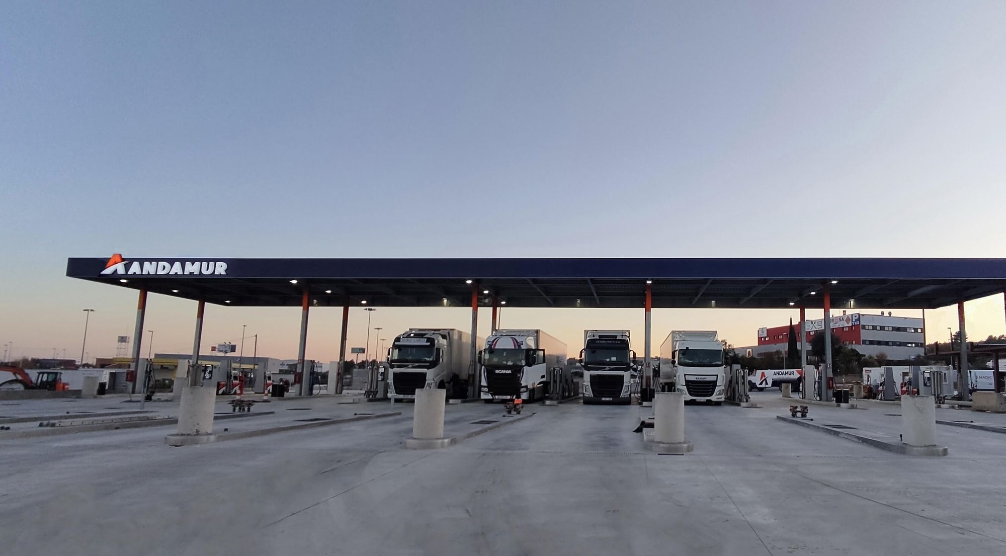 Крупнейшая в Европе зона обслуживания Andamur La Junquera-Llers для грузовых автомобилей (Испания)