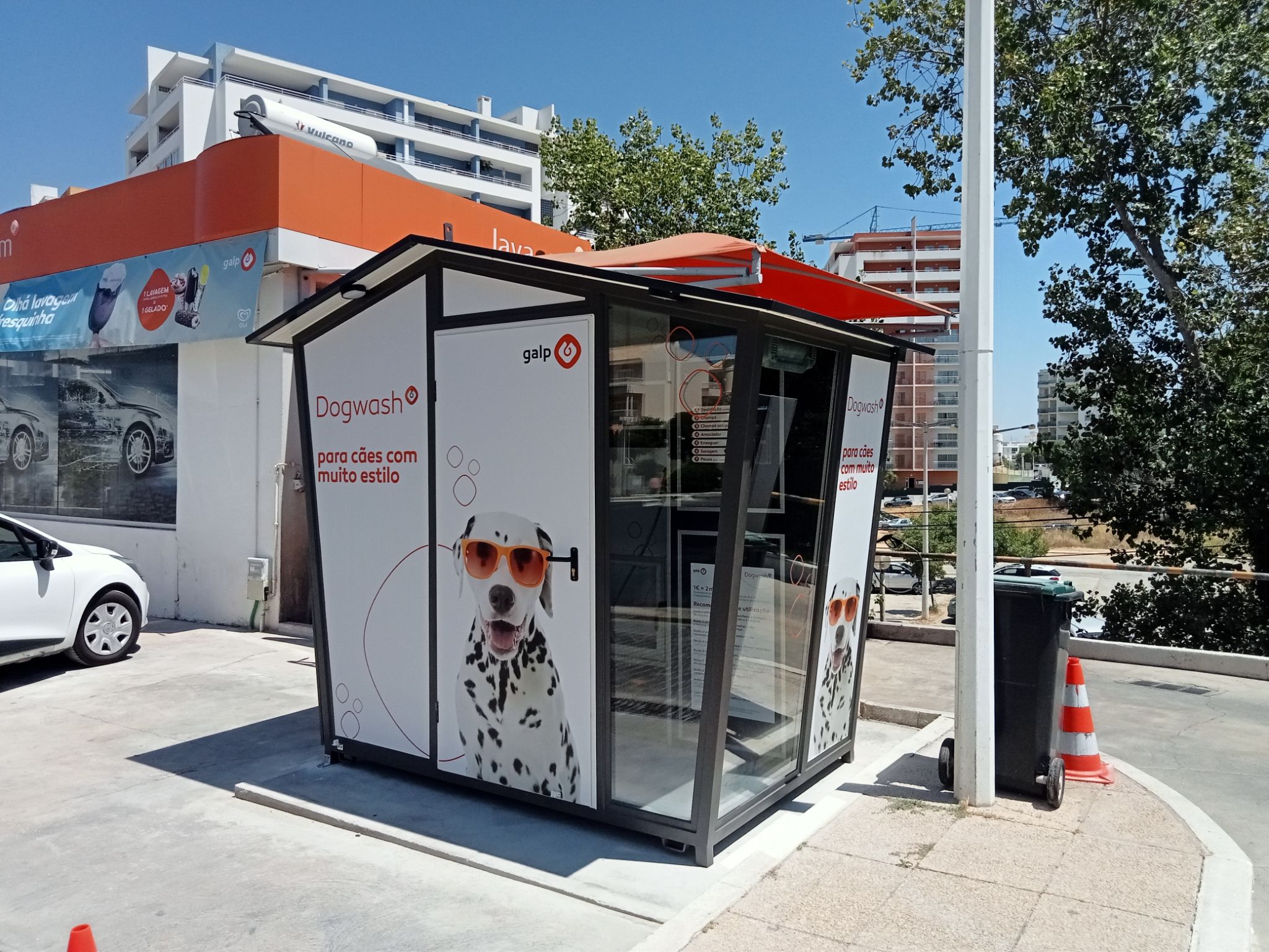 Сервис мойки для собак Dogwash на АЗС Galp (Португалия и Испания)