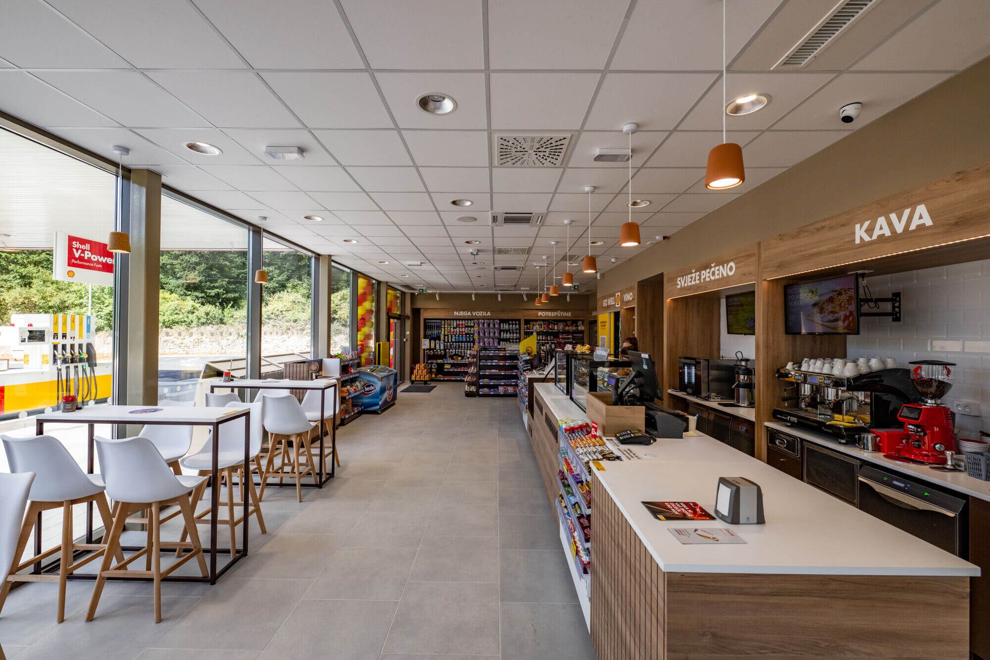 Новый магазин с кафе на АЗС Shell в Пазин (Хорватия)