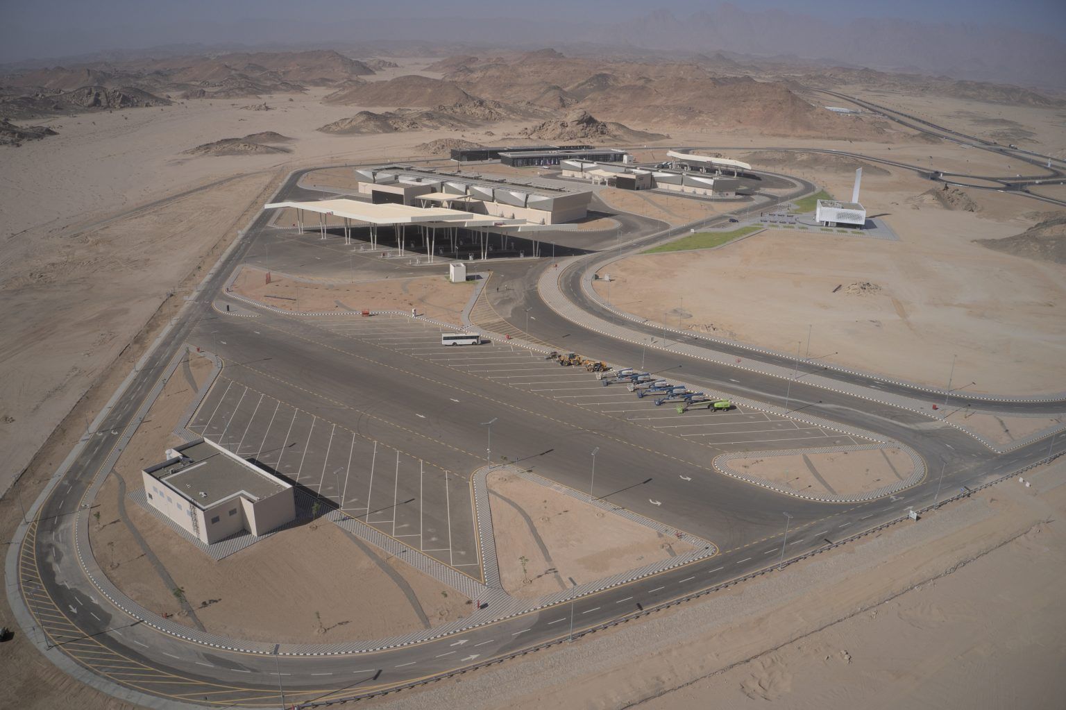 Petromin будет управлять современным сервисным центром грузового автотранспорта АЗС в NEOM (Саудовская Аравия)