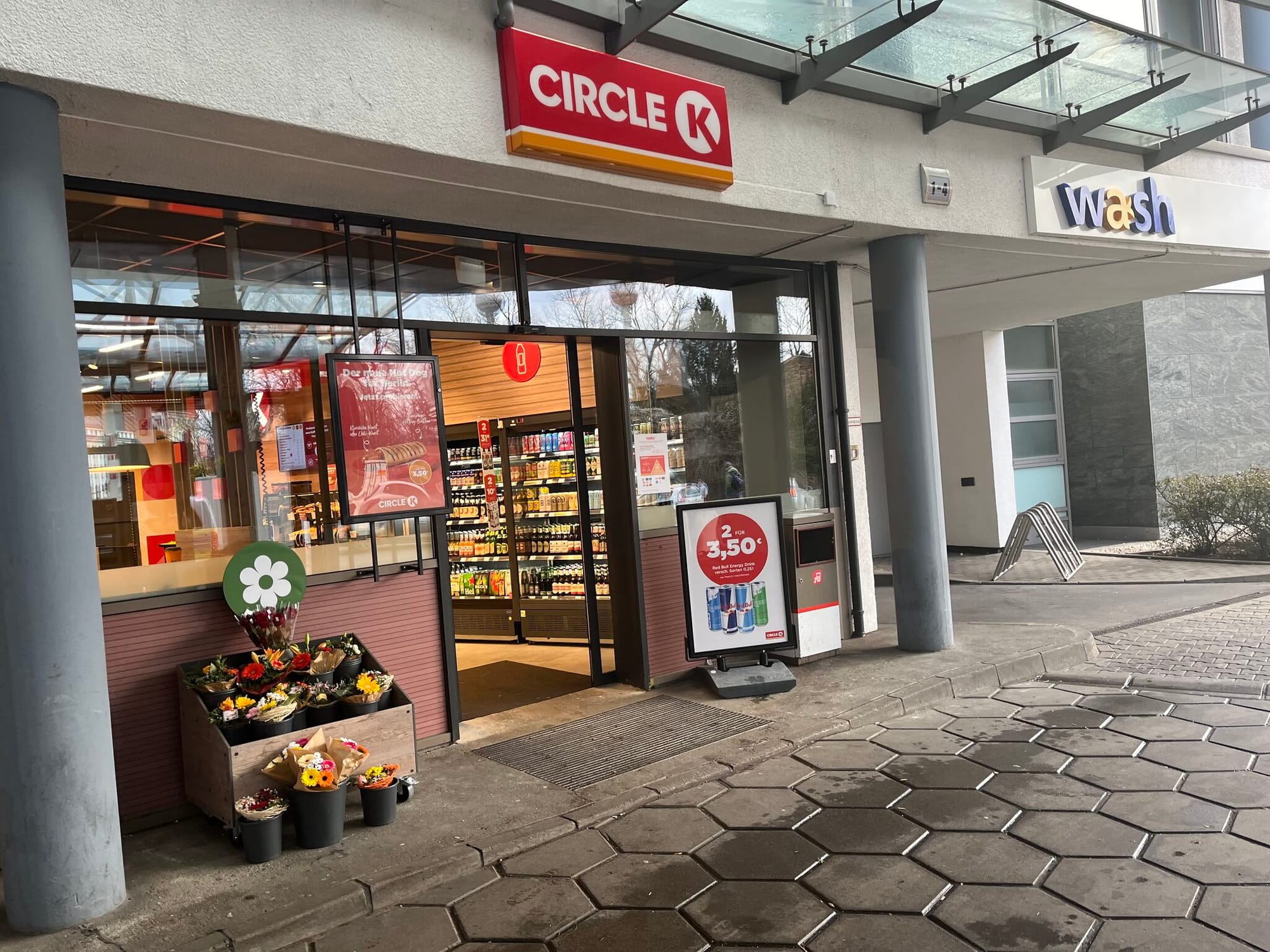 Первый магазин на АЗС Circle K в Берлине (Германия)
