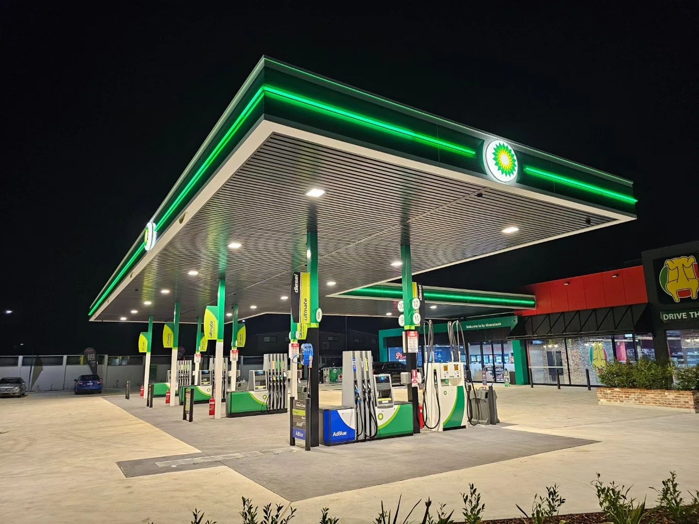 Новая автозаправочная станция BP в Мурбанк, пригороде Сиднея (Австралия)