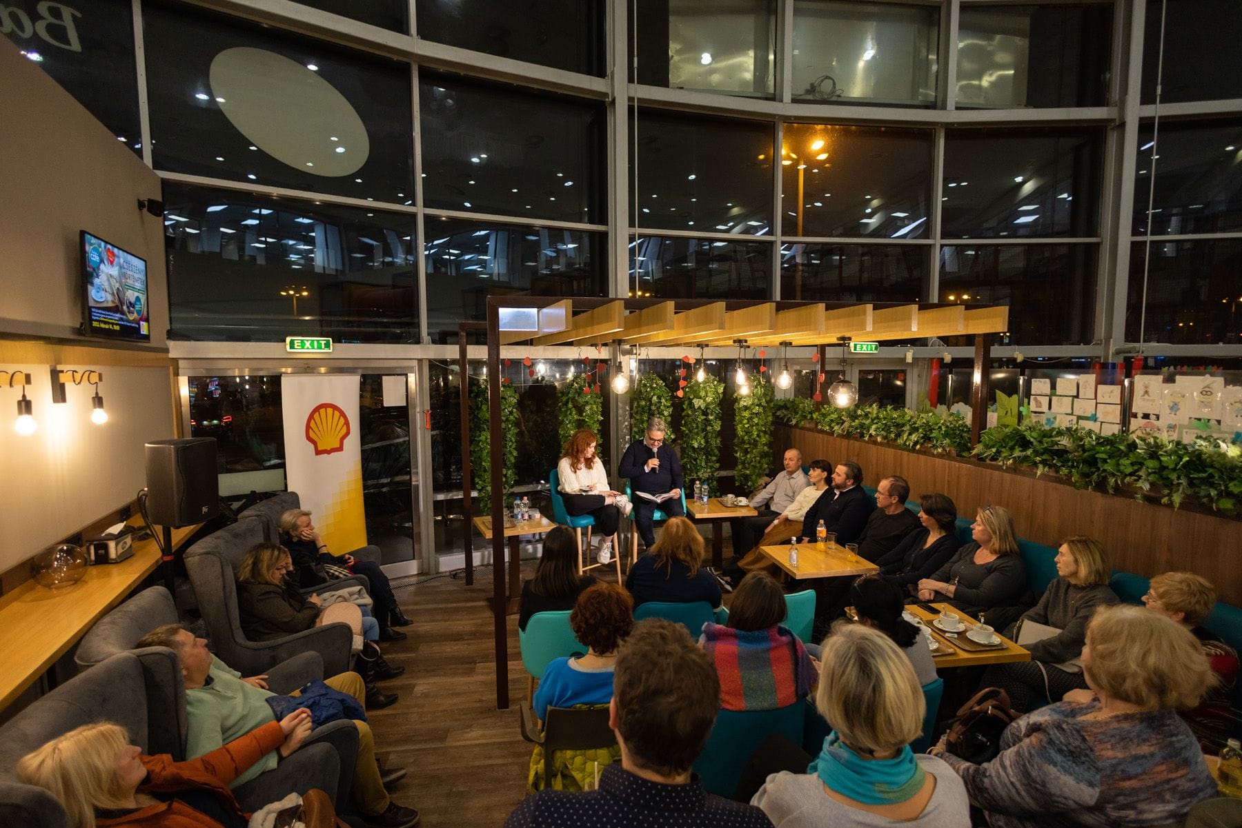 Литературные вечера в Shell Café – страсть к кофе и книгам