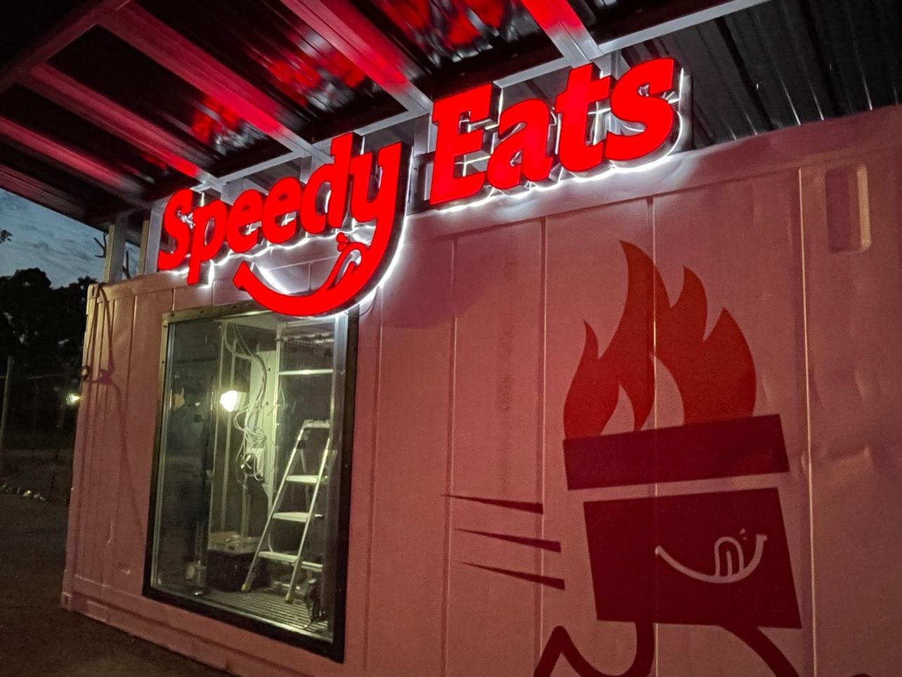 Speedy Eats открывает свой первый автоматизированный магазин с проездом