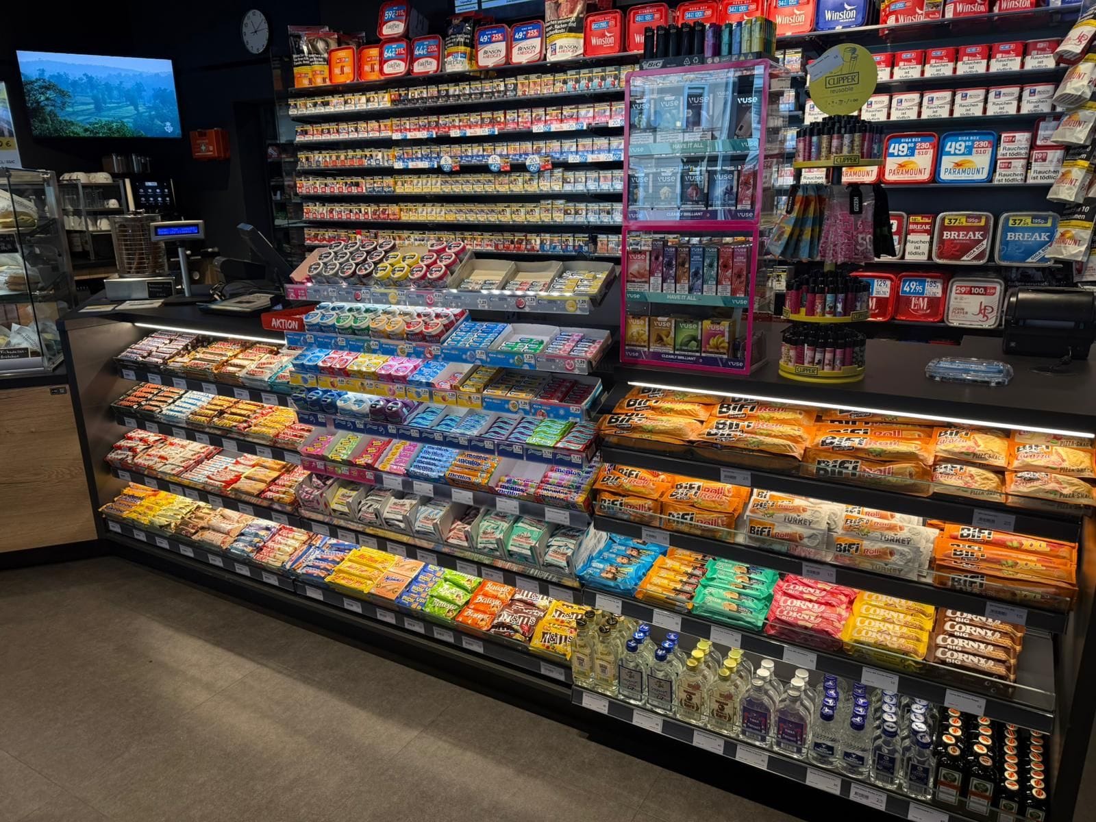 Лучшая в Германии кассовая зона в небольшом магазине на АЗС