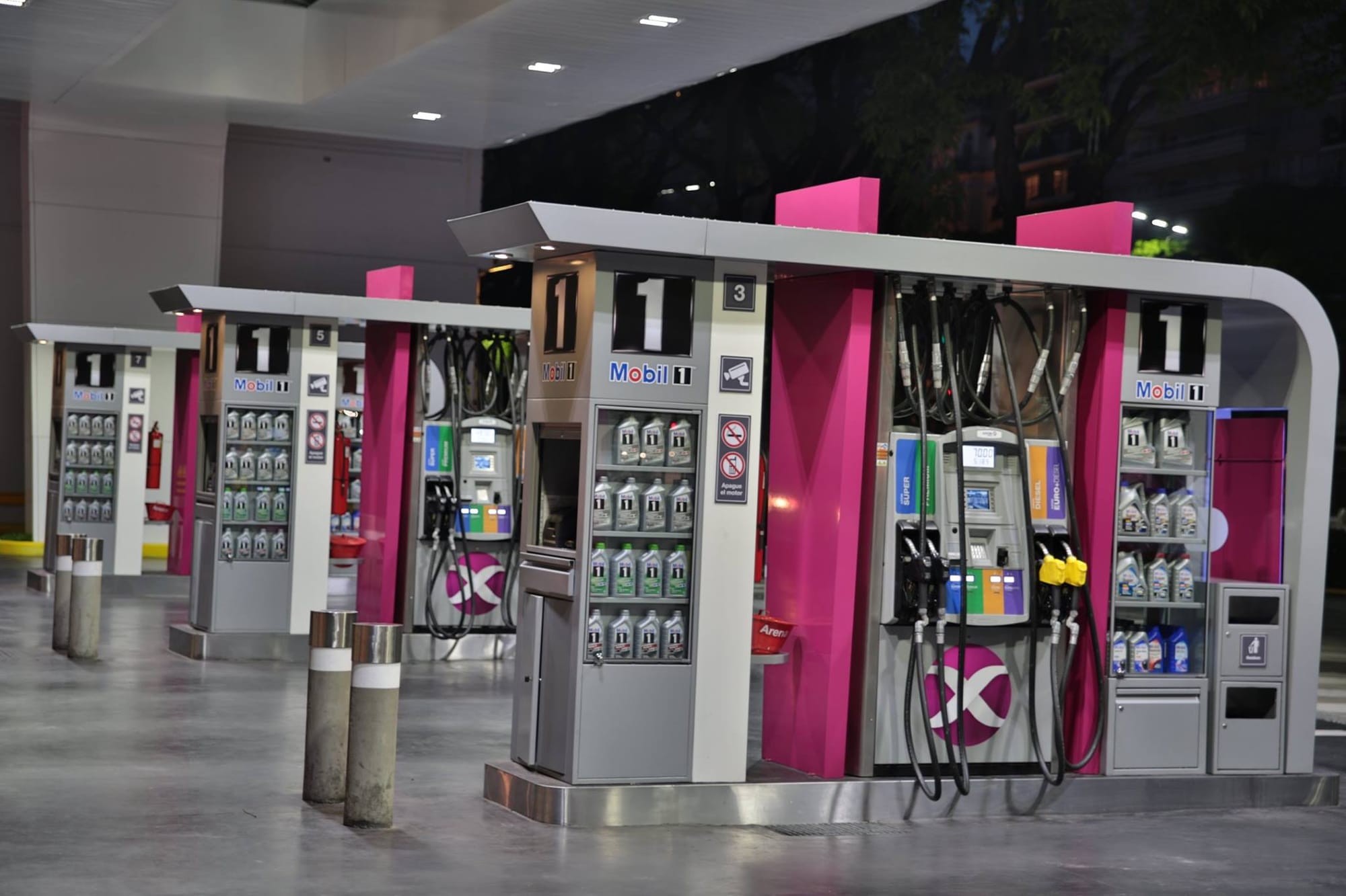 Брендированная точка продаж на ТРК