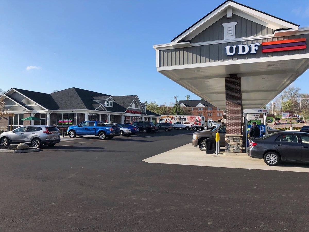 После реконструкции открылся магазин с АЗС United Dairy Farmers в городе Шаронвилле