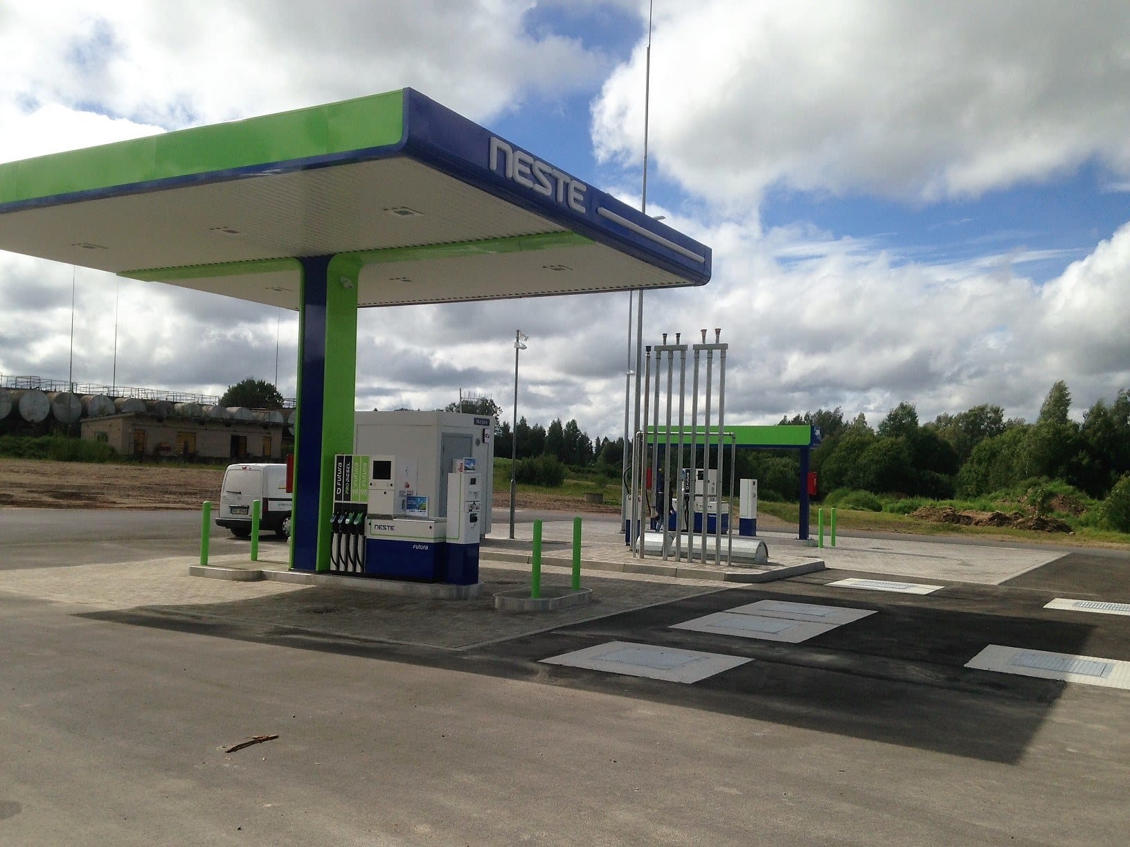 Neste в Латвии будет строить только автоматические АЗС без магазинов с едой
