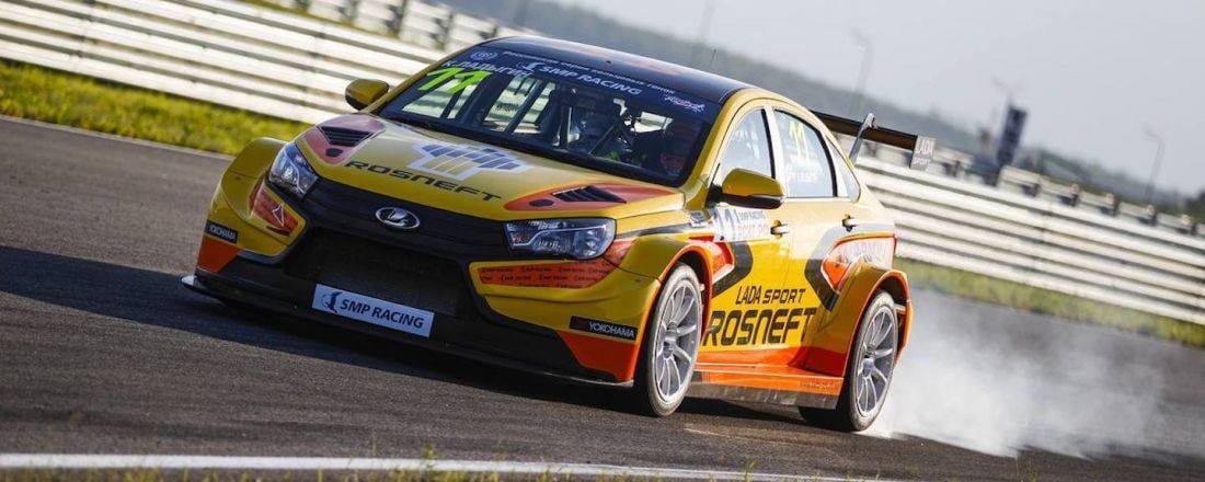 Первая партия высокооктанового топлива будет поставлена для гоночной команды LADA Sport ROSNEFT