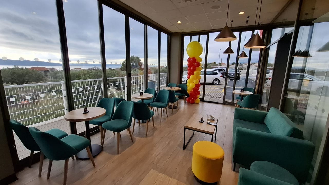 Разбор магазина на АЗС Shell в Хорватии