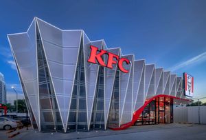 Цифровые волны фасада ресторана KFC в Бангкоке