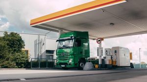Mercedes-Benz Trucks и Shell тестируют цифровую оплату топлива на заправках