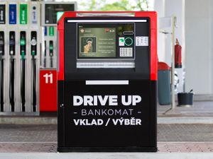 Оборот через банкоматы «Drive-up» в сети Benzina превысил 800 миллионов чешских крон