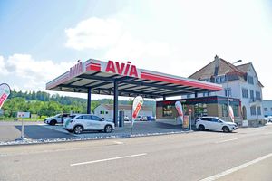 На западной окраине Нидербюрена открылась автозаправочная станция AVIA