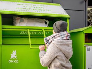 OKKO вместе с клиентами собрали более 200 тонн вещей для бездомных, интернатов и гериатрических учреждений, пациентов хосписов