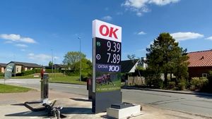 Стела на автозаправочной станции OK Plus в Дании