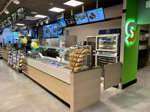 Новые рестораны Subway на станциях LOTOS