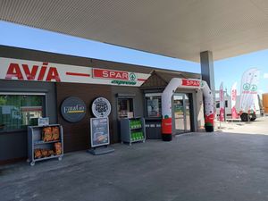 Четыре новых магазина SPAR Express на АЗС AVIA