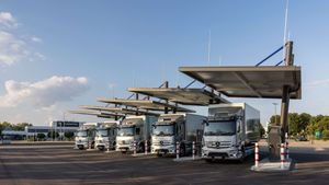 Простой доступ к электромобильности: Mercedes-Benz Trucks открывает зарядный парк для клиентов в Германии