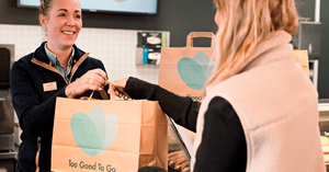 Продано 350 000 пакетов: Q8 и Too Good To Go экономят рекордное количество еды