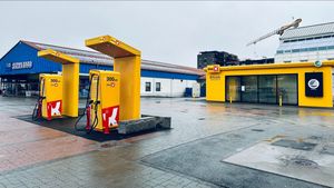 Uno-X открыла свою первую зарядную станцию для электромобилей в Норвегии