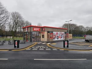 KFC запустила 1-й британский Little Drive Thru