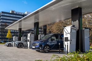 Открылась первая зарядная станция Mercedes-Benz в Европе