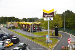 Флагманские станции Fastned определяют будущее электромобильности на трассах