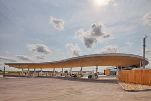 Мобильность и энергетическая самодостаточность трассового комплекса в Германии