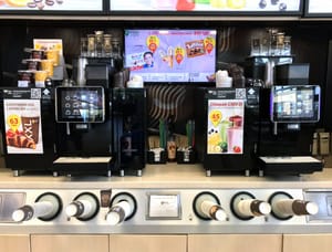 WOG устанавливает на АЗК кофемашины нового поколения