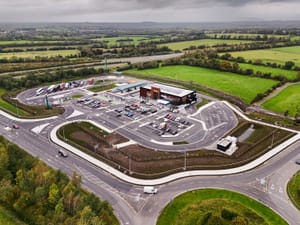 Придорожный комплекс Applegreen в Ирландии за 15 миллионов евро