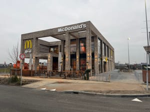 Уникальный ресторан McDonald’s в Нидерландах с подключением к сети низкого напряжения