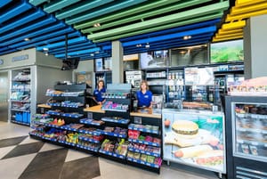 Открылась АЗС "Газпромнефть" с обновленным интерьером и экстерьером