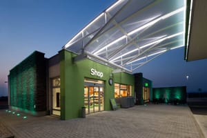 Световые решения на словацкой автозаправочной станции