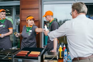 Месяц бесплатных хот-догов на А-100