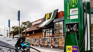 McDonald's устанавливает зарядные станции для электромобилей в Нидерландах