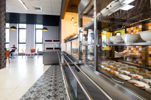 200 тысяч обедов ежемесячно: сервис корпоративного питания от ОККО набирает размах