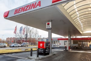 Benzina установила на АЗС уже третий банкомат Drive Up