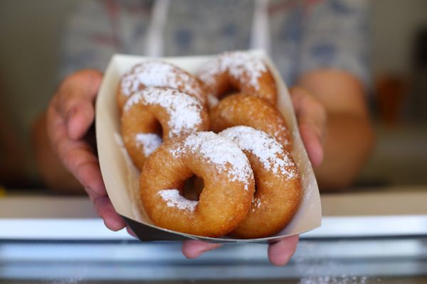 Пончики с пылу, с жару