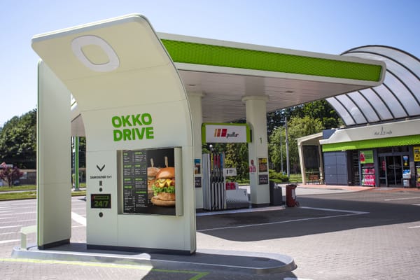 Сеть ОККО выходит в новую для топливного ритейла нишу – заработал сервис ОККО DRIVE