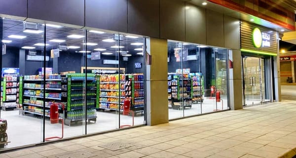 Витрина и акценты: переосмысление фасада магазина на АЗС