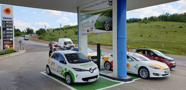 Зарядки для электрокаров на станциях Vento