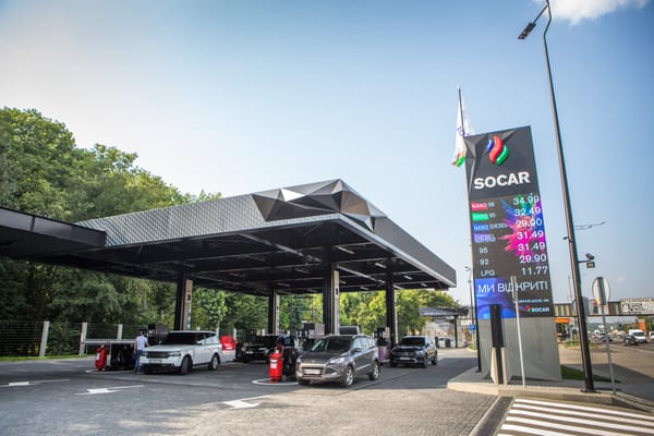 Стильный SOCAR в космическом концепте