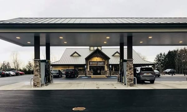 Молочники открывают новый магазин с АЗС